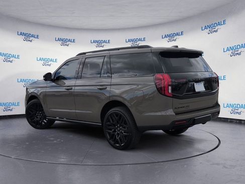 New 2026 Ford Expedition Platinum w/ Stealth Performance Package image 9