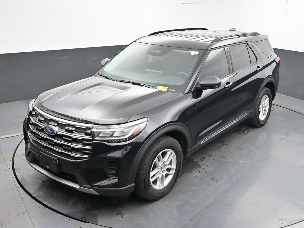 Used 2025 Ford Explorer Active AWD/4WD image 16