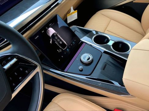 New 2025 Cadillac Escalade IQ Luxury 2 AWD/4WD image 10