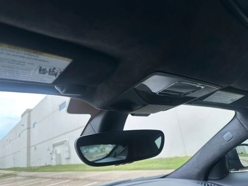 Used 2015 Jaguar F-TYPE R RWD image 29