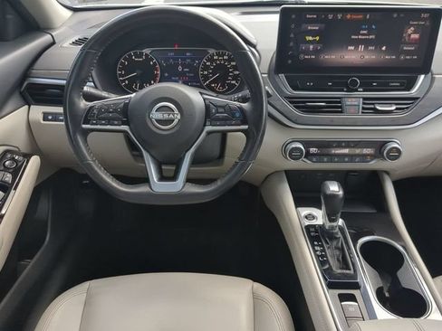 Used 2023 Nissan Altima 2.5 SL AWD/4WD image 14
