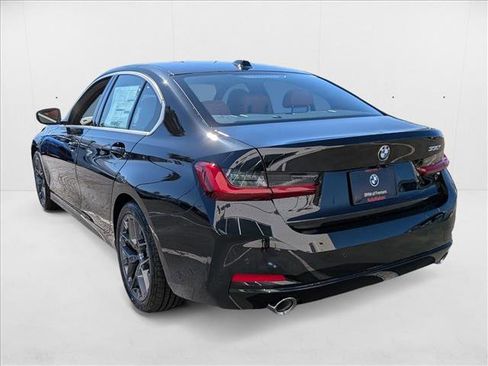 Used 2025 BMW 330i Sedan w/ Premium Package image 8
