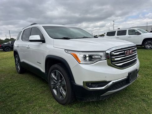 Used 2018 GMC Acadia SLT w/ LPO, Floor Liner Package FWD image 3