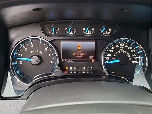Used 2014 Ford F150 XLT w/ Equipment Group 302A Luxury AWD/4WD image 36