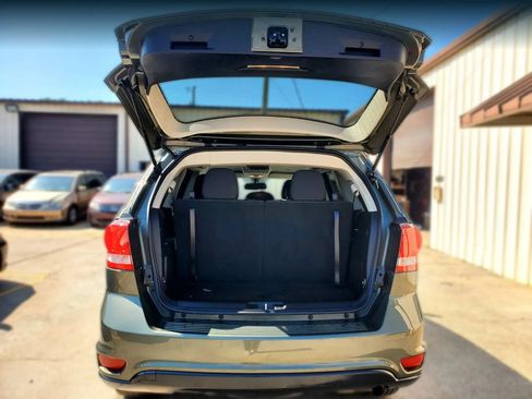 Used 2019 Dodge Journey SE w/ Premium Group FWD image 33