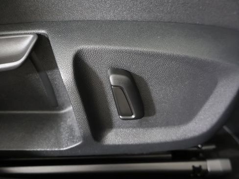 Used 2023 Volkswagen Golf R AWD/4WD image 38
