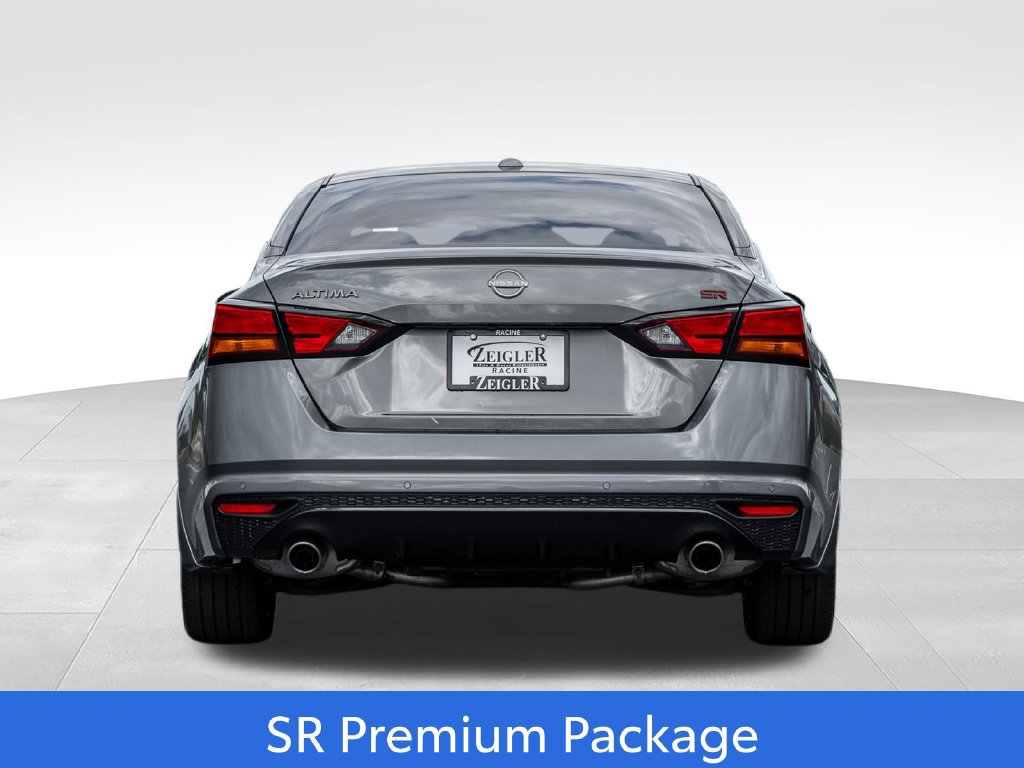 Used 2024 Nissan Altima 2.5 SR w/ SR Premium Package FWD image 6
