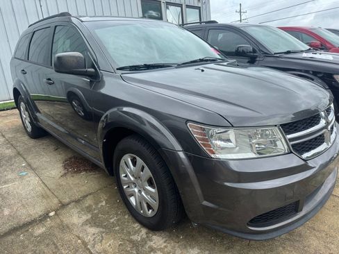 Used 2016 Dodge Journey SE w/ Flexible Seating Group image 4