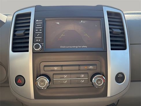 Used 2021 Nissan Frontier SV image 14
