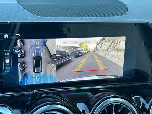 New 2026 Mercedes-Benz GLB 250 image 18