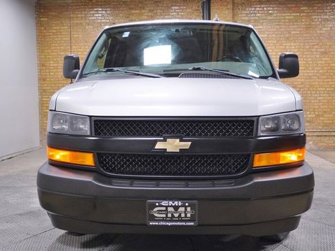 Used 2019 Chevrolet Express 3500 LS image 4