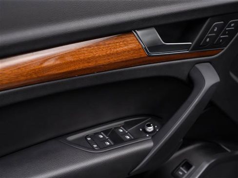 Used 2021 Audi Q5 2.0T Premium w/ Convenience Package image 30