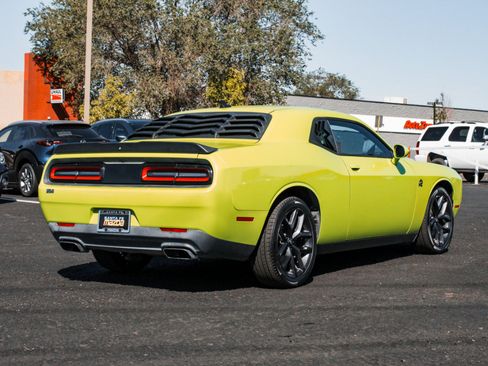 Used 2015 Dodge Challenger R/T w/ Quick Order Package 22B R/T RWD image 5