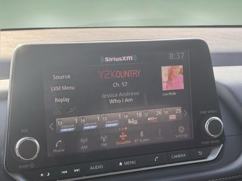 Used 2023 Nissan Rogue SV image 24