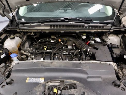 Certified 2021 Ford Edge SE image 16