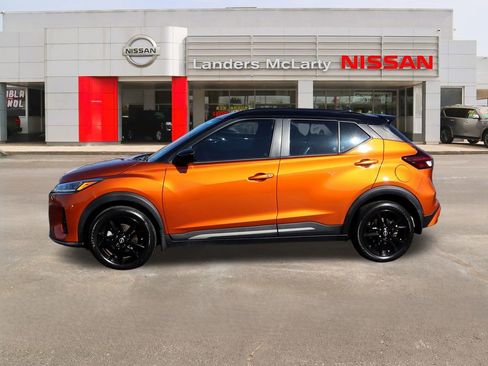 Used 2023 Nissan Kicks SR w/ SR Premium Package image 6