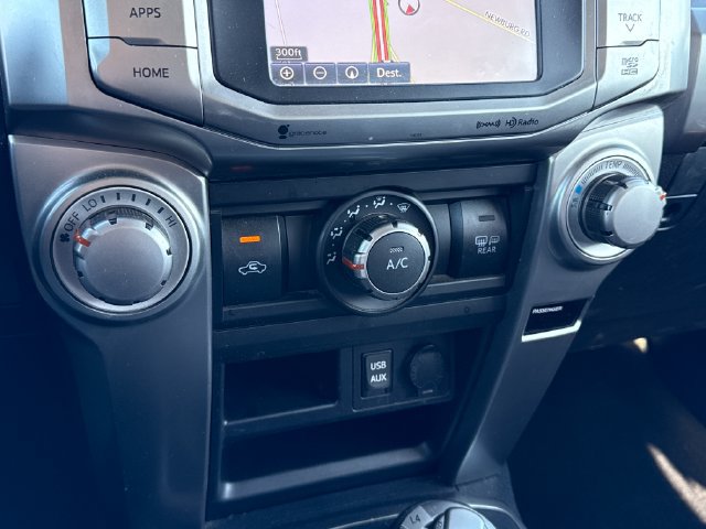Used 2018 Toyota 4Runner SR5 Premium AWD/4WD image 33