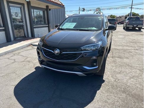 Used 2022 Buick Encore GX Essence w/ Experience Buick Package FWD image 2