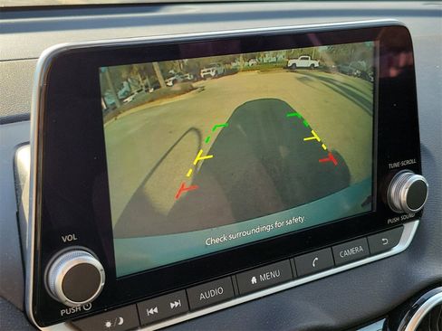 Used 2025 Nissan Sentra SV image 24