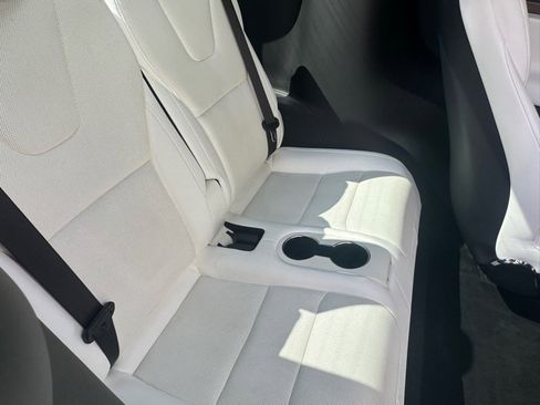 Used 2022 Tesla Model X image 69