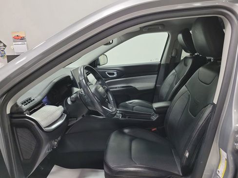 Used 2022 Jeep Compass Latitude image 36