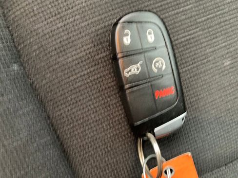 Used 2017 Jeep Grand Cherokee Laredo w/ Quick Order Package 23E image 33