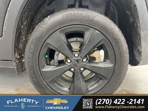 Used 2018 Jeep Cherokee Latitude w/ Altitude Package image 19