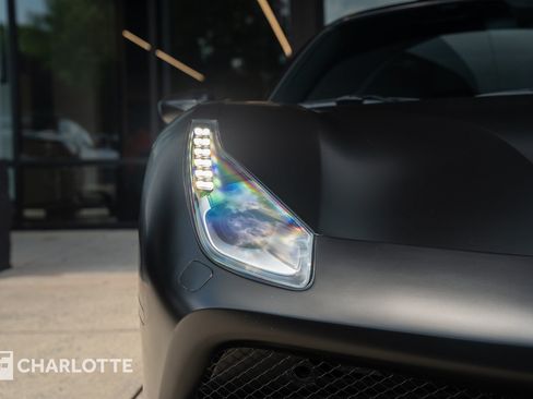 Used 2019 Ferrari 488 GTB RWD image 3