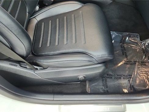 Used 2024 Mercedes-Benz GLC 300 4MATIC w/ AMG Line image 22