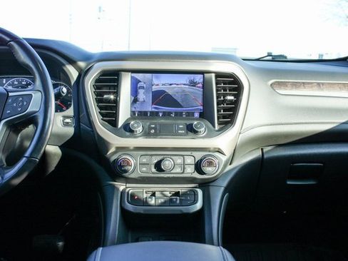 Used 2022 GMC Acadia Denali w/ Denali Ultimate Package image 18