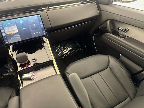 Certified 2025 Land Rover Range Rover Sport SE AWD/4WD image 22