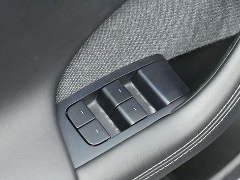 Used 2021 Tesla Model S Plaid AWD/4WD image 12