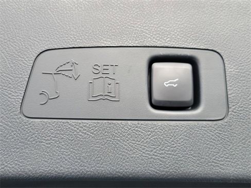 Certified 2024 Lincoln Corsair AWD w/ Equipment Group 101A image 30