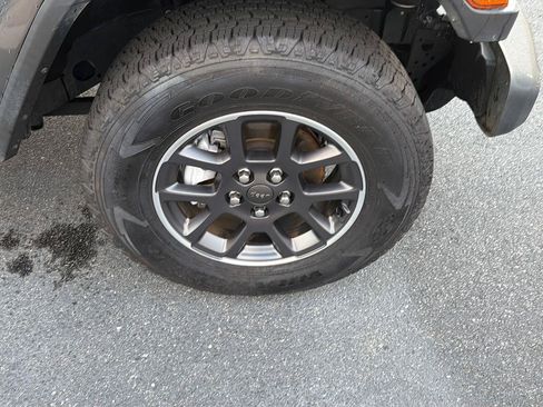 Used 2021 Jeep Wrangler Unlimited Sport AWD/4WD image 39