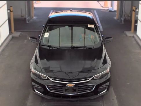 Used 2018 Chevrolet Malibu Hybrid FWD image 3
