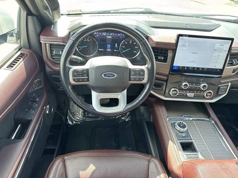 Used 2022 Ford Expedition Max Limited image 13