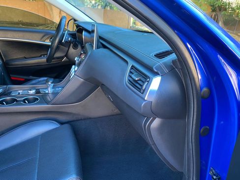 Used 2019 Genesis G70 2.0T Advanced RWD image 44