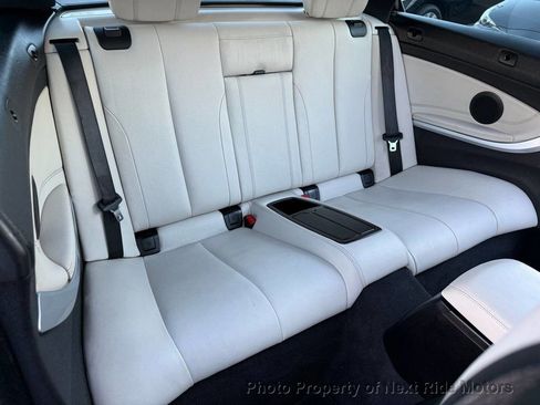 Used 2018 BMW 430i Convertible image 16