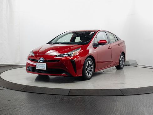 Used 2021 Toyota Prius Limited w/ Premium Convenience Package image 3