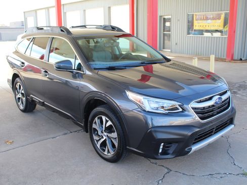 Used 2020 Subaru Outback Limited image 52