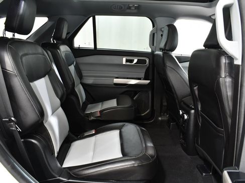 Used 2023 Ford Explorer XLT w/ Equipment Group 202A image 19