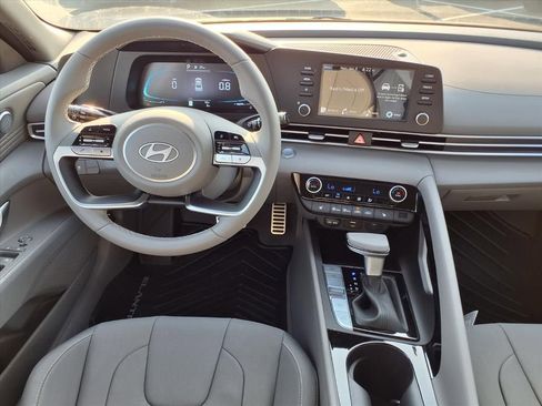 New 2026 Hyundai Elantra SEL Sport image 9