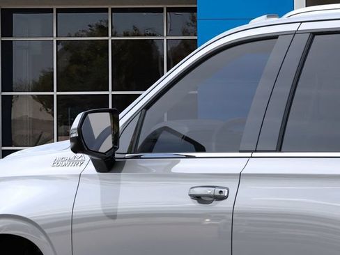 New 2026 Chevrolet Tahoe High Country AWD/4WD image 12