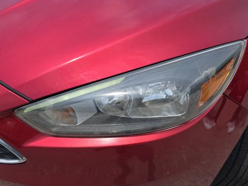 Used 2015 Ford Focus SE w/ Equipment Group 201A FWD image 31