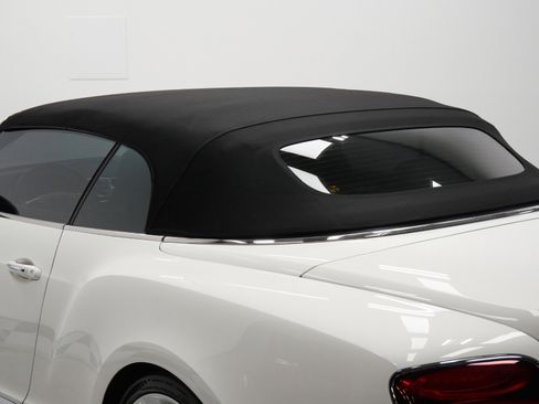 Used 2017 Bentley Continental GT Speed image 17
