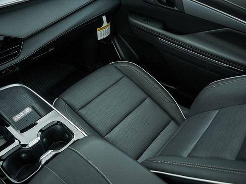 New 2026 Buick Enclave Sport Touring w/ Power Package image 28