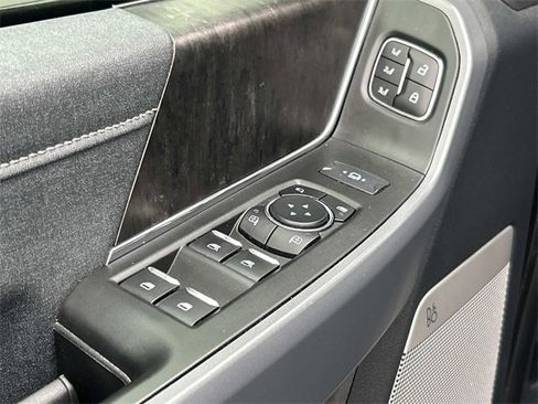 Certified 2025 Ford F350 Lariat image 28