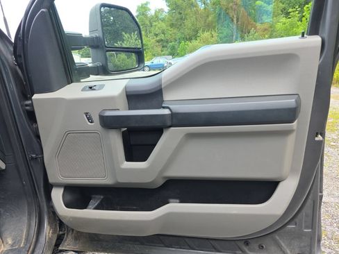 Used 2022 Ford F250 XL w/ Power Equipment Group AWD/4WD image 21