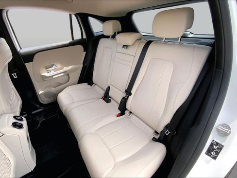 Used 2021 Mercedes-Benz GLA 250 image 20