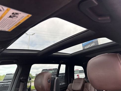 Used 2014 Mercedes-Benz GL 550 4MATIC image 21